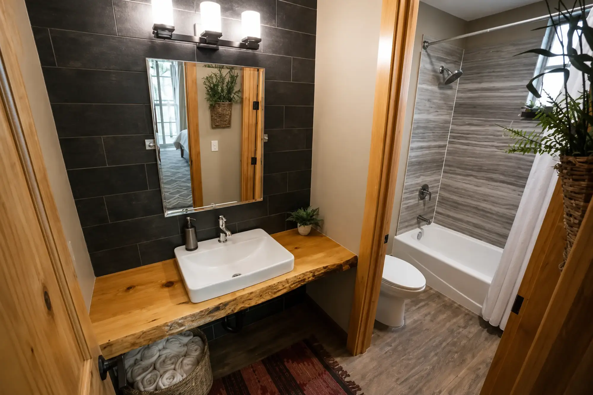 Cedar ridge bathroom