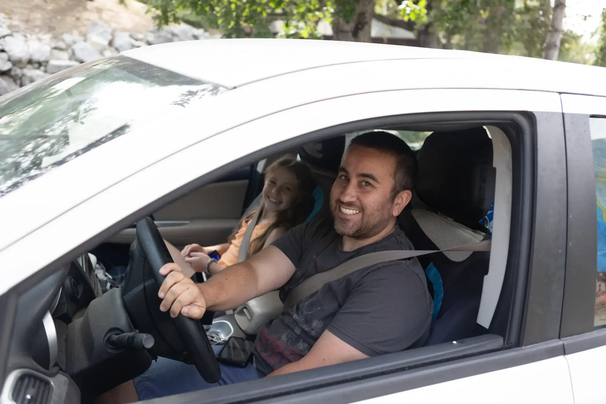 car arrival dad daughter