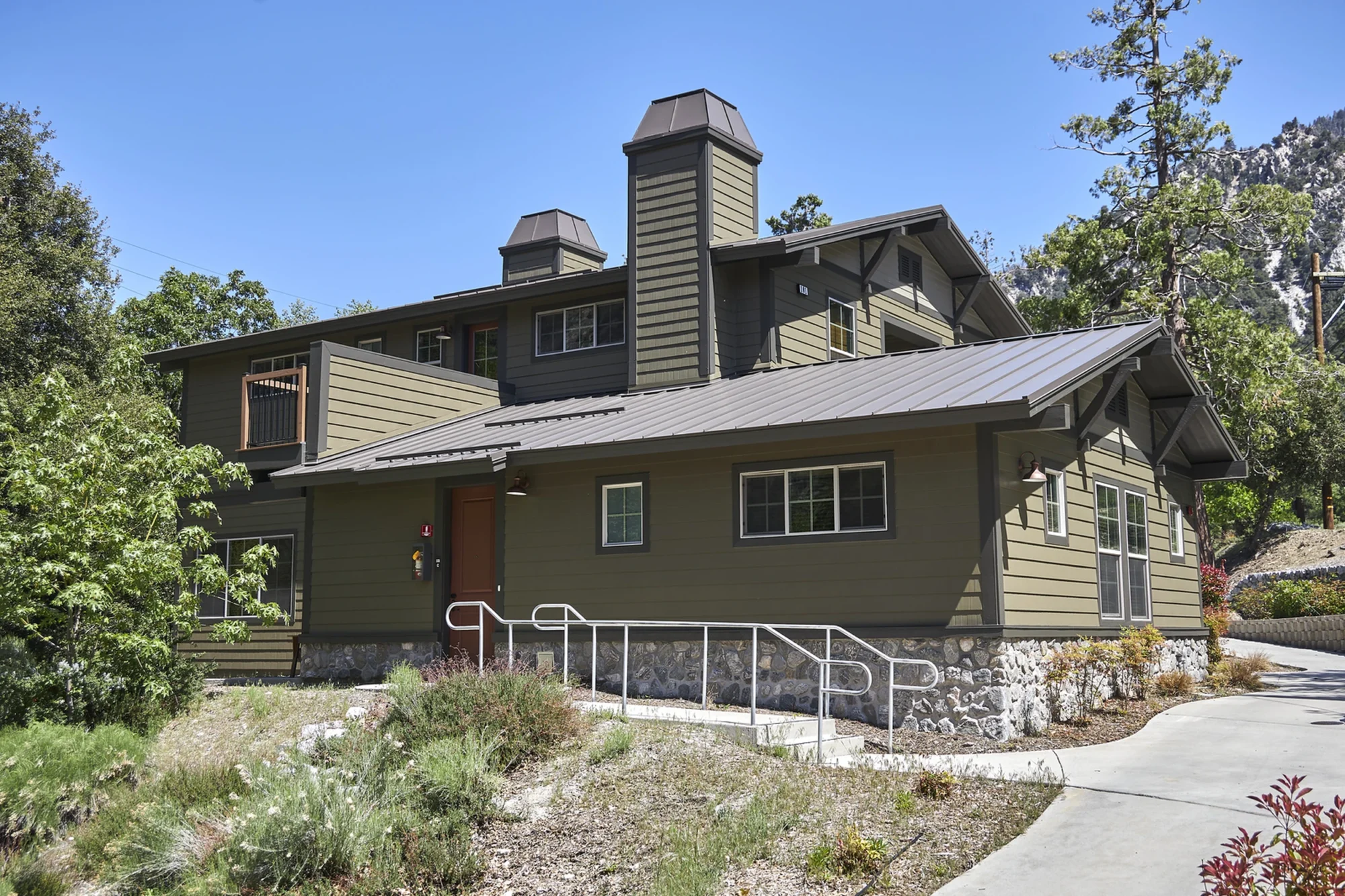 cedar ridge exterior 1