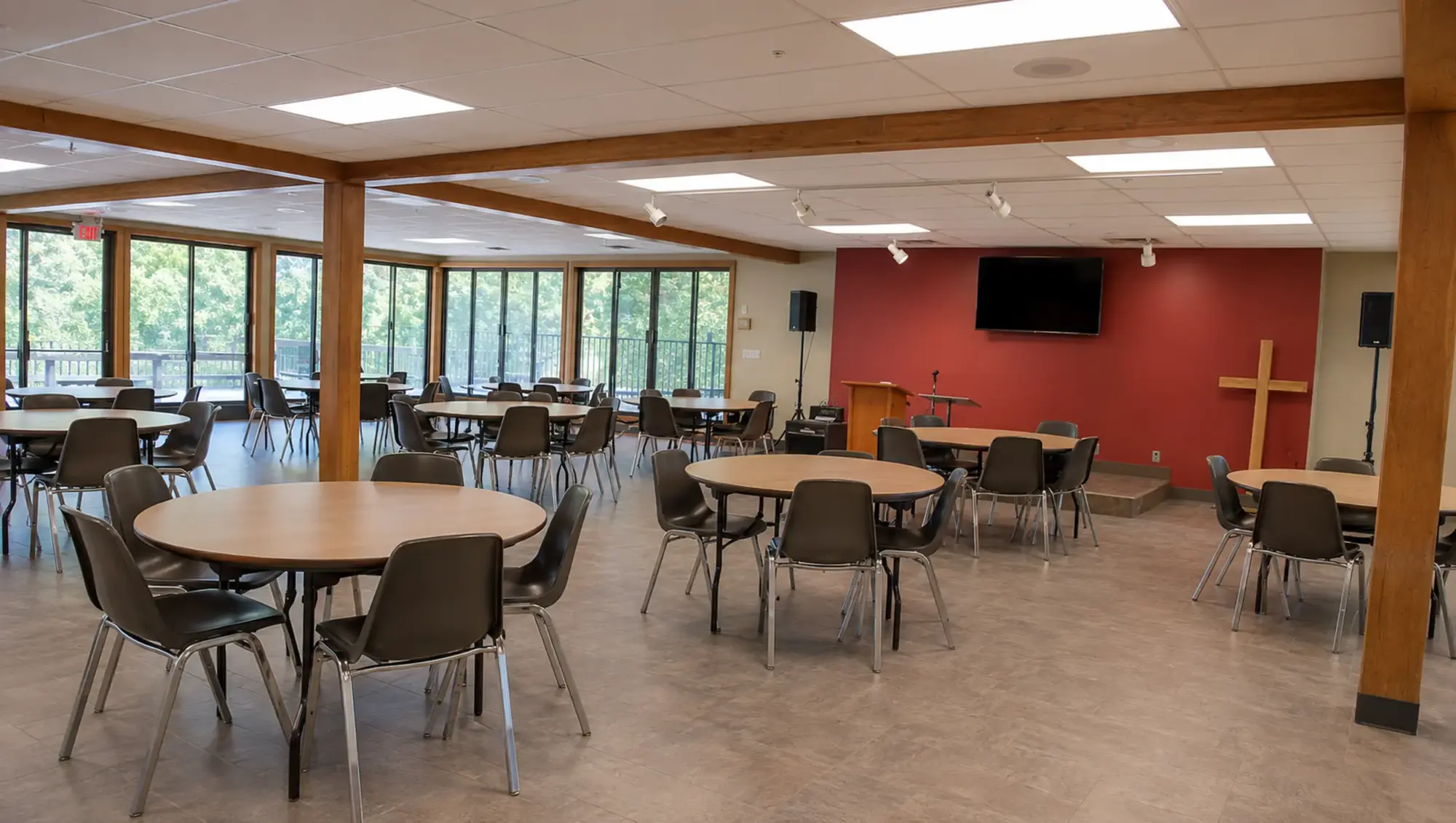 creekside dining inside