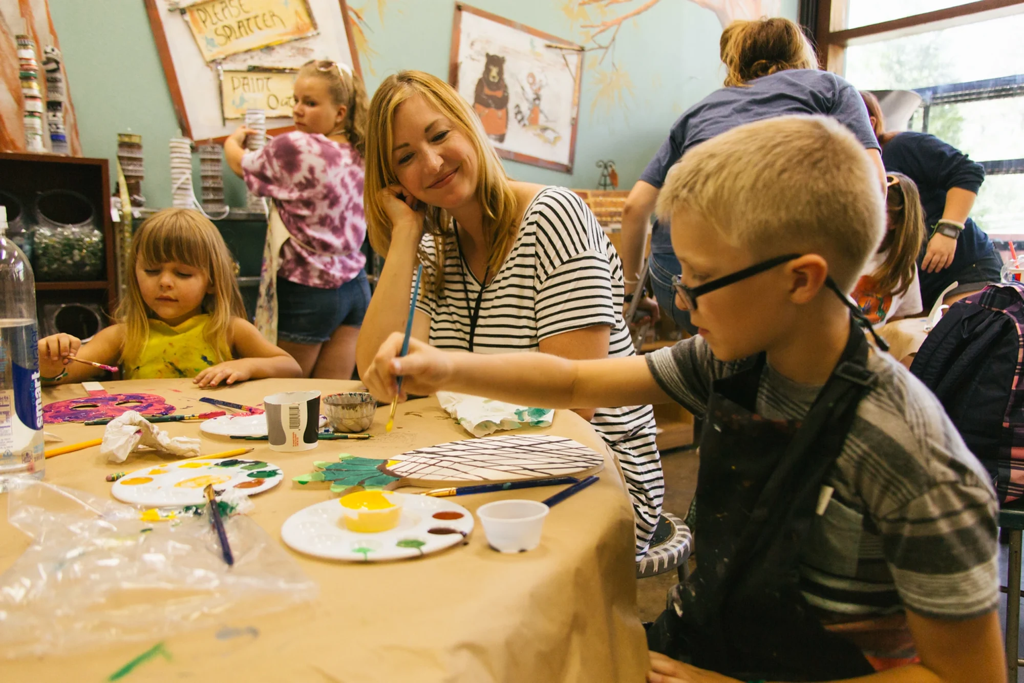 family camp craft cabin painting activity