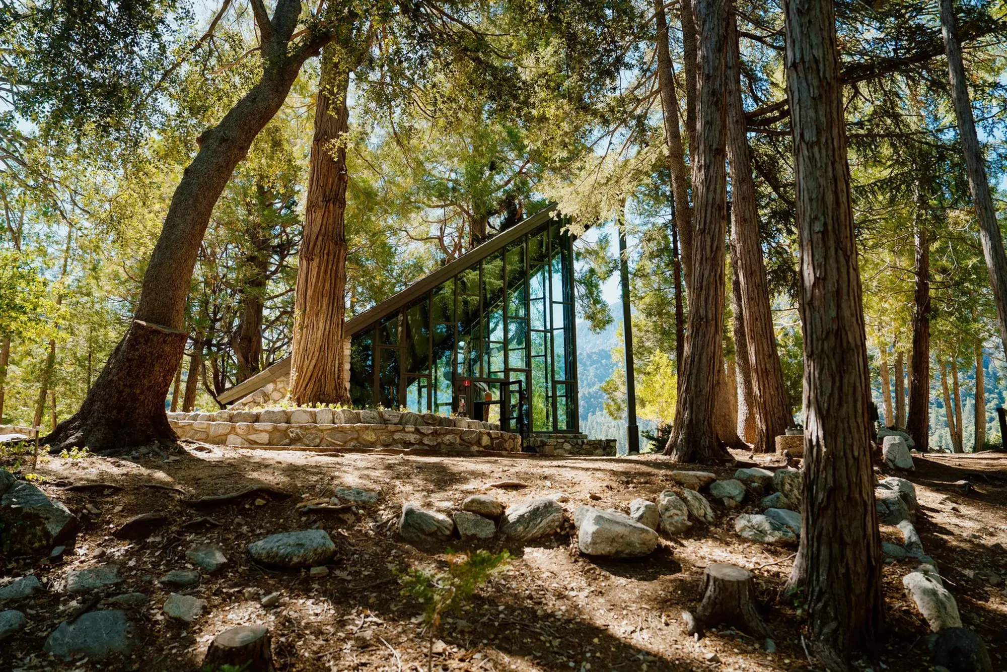 lakeview glass chapel